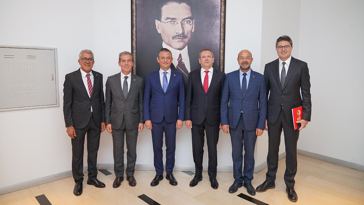 Ayvalık Belediye Başkanı Mesut Ergin’den CHP Genel Merkezine ziyaret…