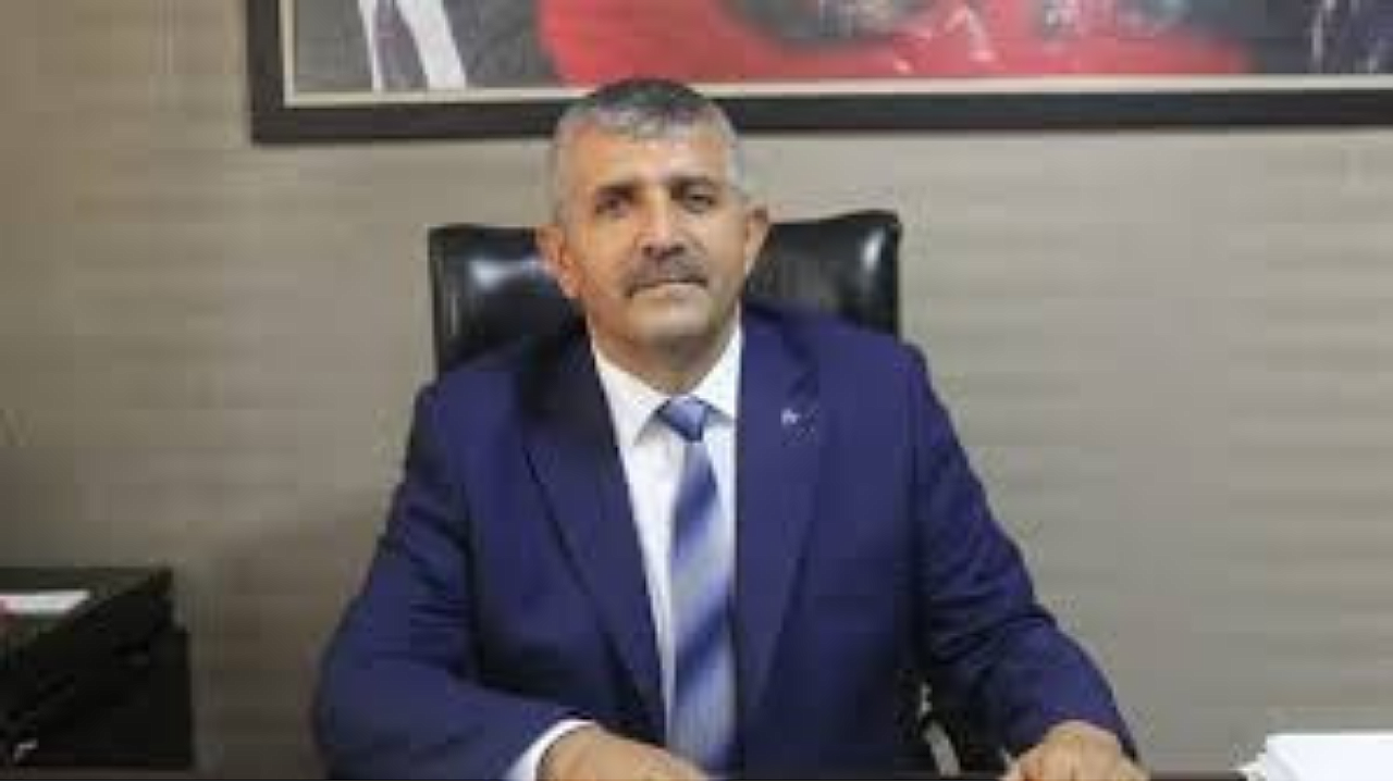 MHP İzmir’de Profesörler Görevde
