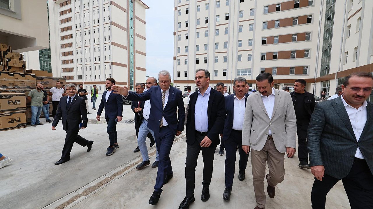 Dr. Mehmet Kasapoğlu; GSB yurtlarımızdaki kapasite artışı gurur verici