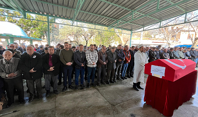 BAYINDIRLI KIBRIS GAZİSİ GÜNEYLİ SON YOLCULUĞUNA ASKERİ TÖRENLE UĞURLANDI