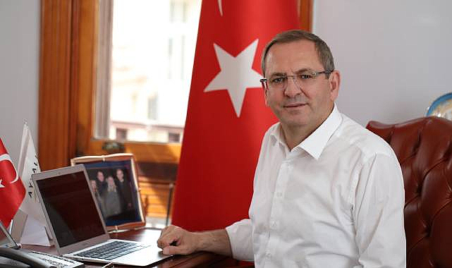 140 Ayvalıklı Öğrenciye 1500 Türk Lirası Burs Desteği