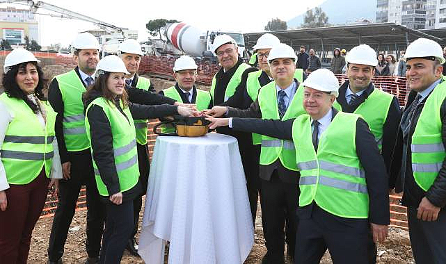 Balçova'da Yeni Diş Hastanesinin Temeli Atıldı