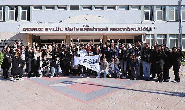 DEÜ'de Uluslararası Buluşma: Erasmus Öğrencileri İzmir'de