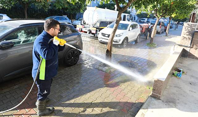 Efes Selçuk Sokaklarında Temizlik Harekâtı