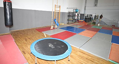 Gümüldür Spor Salonu Yenilendi