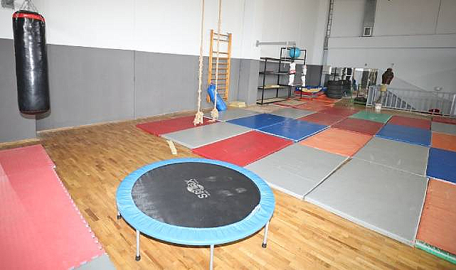 Gümüldür Spor Salonu Yenilendi