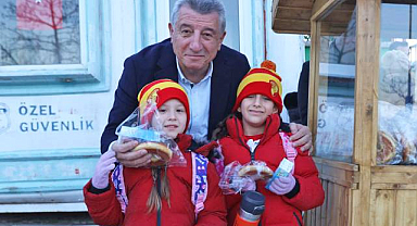 Müdürler ve Amirler de Dağıtıma Katıldı