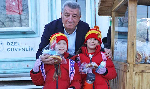 Müdürler ve Amirler de Dağıtıma Katıldı