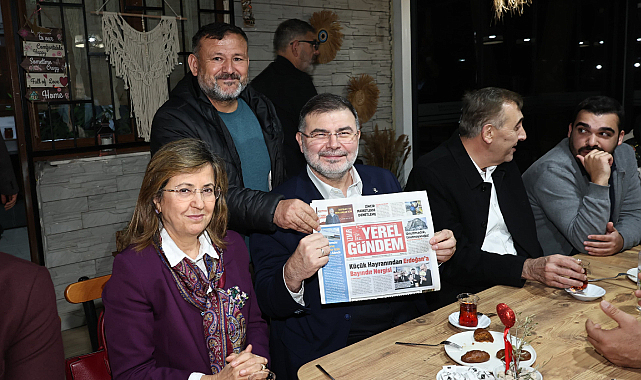 AK Parti İzmir Yönetimi İftarda Vatandaşlarla Buluştu