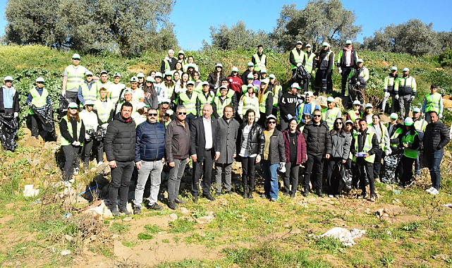 Birgi Deresi Öğrenciler Tarafından Temizlendi