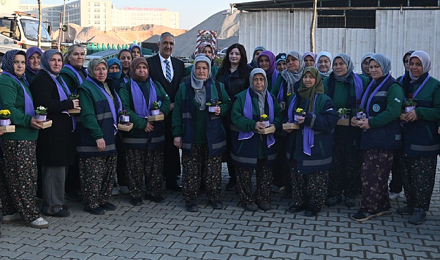 Büyükşehir ve Maski'den Kadın Çalışanlara Hediye