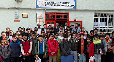 İzmir Hepimizin Derneği'nden Kitap Kampanyası