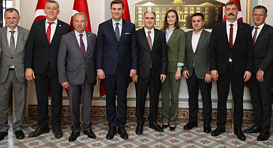 Manisa'da Sokak Hayvanlarıyla İlgili Toplantı