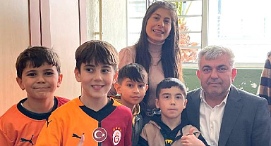 Minik Öğrenciler Kardeşleri İçin Yardım Topladı