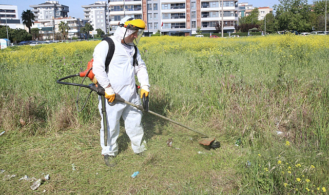 Çiğli Belediyesi'nden Yaz Öncesi Kosa Mesaisi