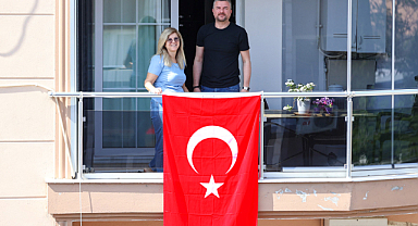 İmamoğlu'nun Bayrak Çağrısına Duman'dan Destek