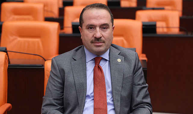 AK Partili Kırkpınar'dan Özgür Özel'e Asgari Ücret Göndermesi