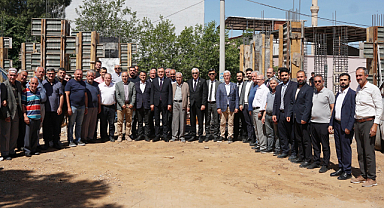 Başkan Türkmen'den Kemalpaşa'da Mahalle Ziyaretleri