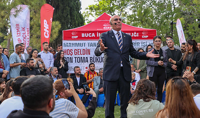 CHP'li Tanal Buca'da Üniversitelilerle Buluştu