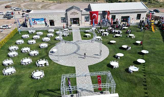 Dikili Düğün Salonu Kapılarını Açtı