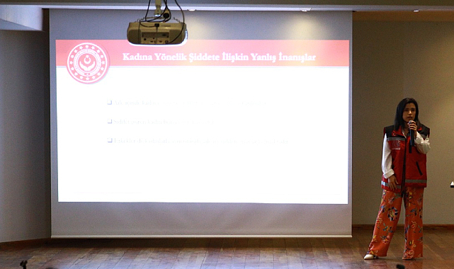 Efes Selçuk'ta 'Kadına Yönelik Şiddet' Semineri