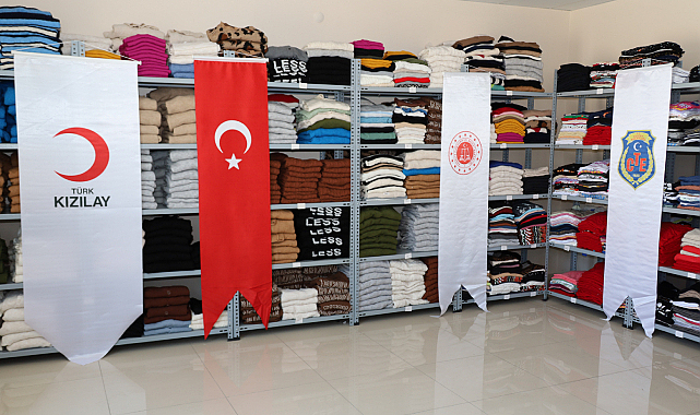 İzmir Ceza İnfaz Kurumları Kampüsü'nde 'Kızılay Butik' Açıldı