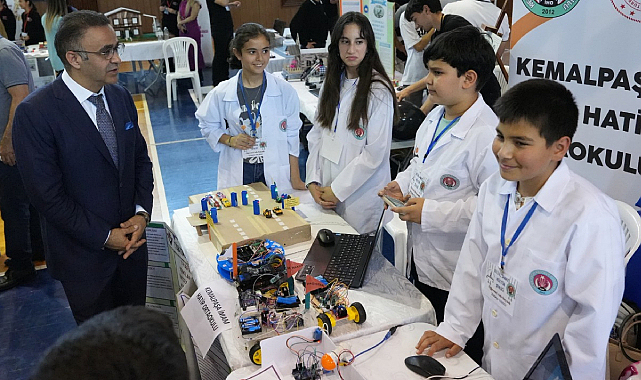 İzmir İmam Hatipler Bilim, Kültür, Sanat ve Spor Şenliği Düzenlendi