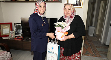 Menderes'te Şehit Anneleri Unutulmadı