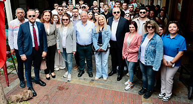 Mutlu, Kosovalı Öğrencilerle Bir Araya Geldi