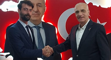 Zafer Partisi Karşıyaka'da Görev Değişimi