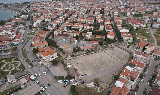 Ayvalık Belediyesi Otoparklarında Araç Kapasitesi 1190'a Yükseldi