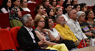 Çiğli Belediyesi'nden Bağımlılıkla Mücadele Semineri