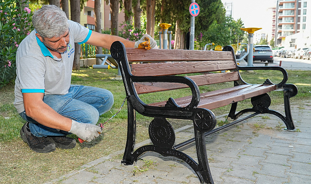 Gaziemir'deki 161 Park ve Yeşil Alanda Çalışma