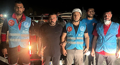 İzmir Ülkü Ocakları Üyelerinden Yangına Karşı Destek