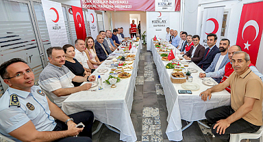 Kızılay Bayraklı'dan Anlamlı Kahvaltı Buluşması
