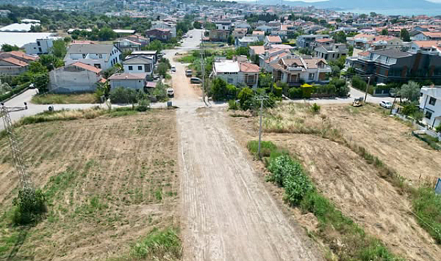 Urla'da 40 Yıldır Beklendiği Belirtilen Yol Trafiğe Açıldı