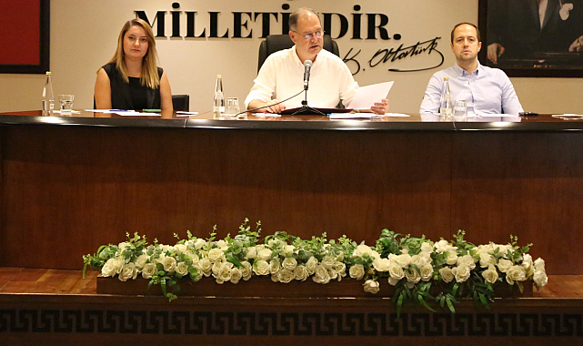 Efes Selçuk Meclisinde AK Parti'ye Yatırım Tepkisi