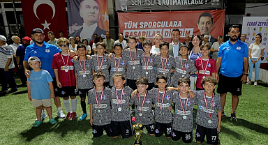 Ferdi Zeyrek U-12 Cup'ta Şampiyon Çocuklar