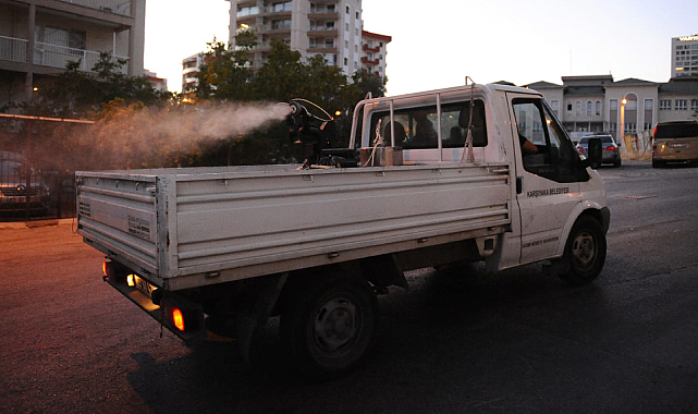 Karşıyaka'da İlaçlama Çalışması