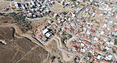 Çiğli'de Yol ve Park Çalışmaları Devam Ediyor