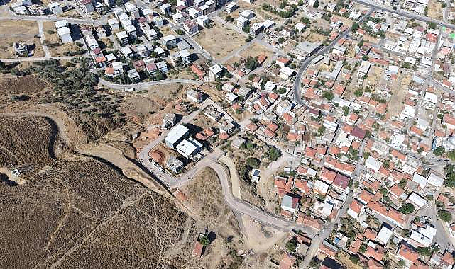 Çiğli'de Yol ve Park Çalışmaları Devam Ediyor