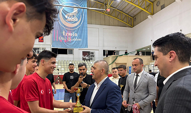 İzmir Ülkü Ocakları Basketbol Turnuvası'nda Final