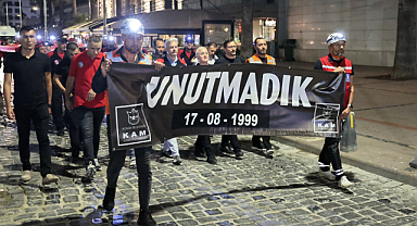 Konak'ta Sessiz Yürüyüş