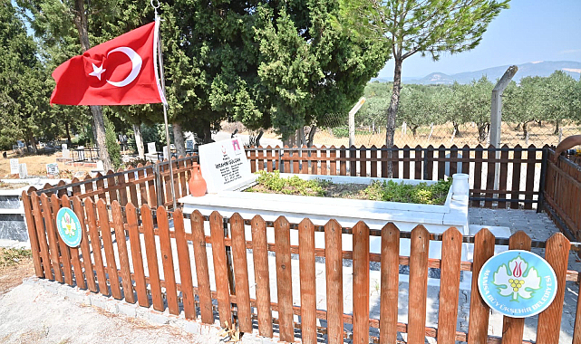 Manisa Büyükşehir Belediyesi Şehit Kabirlerini Yeniliyor