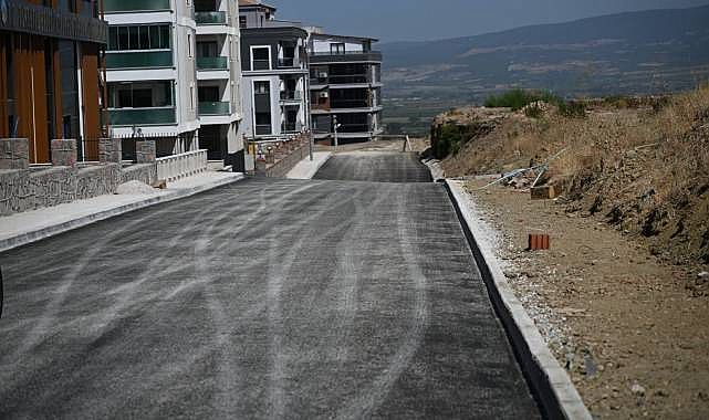 Manisa'da Asfaltlama Çalışmaları Devam Ediyor