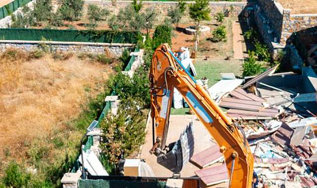 Seferihisar'da İzinsiz Hobi Bahçesine Müdahale