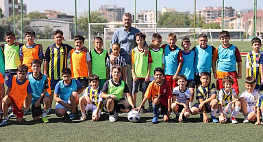 Buca'da Spor Sever Gençlere Destek