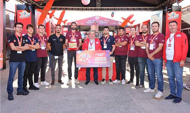 Dokuz Eylül Üniversitesi'nden Teknofest Şampiyonluğu