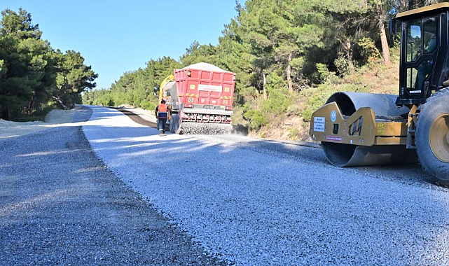 Kırkağaç'taki Yollarda Bakım, Onarım ve Kaplama İşlemi