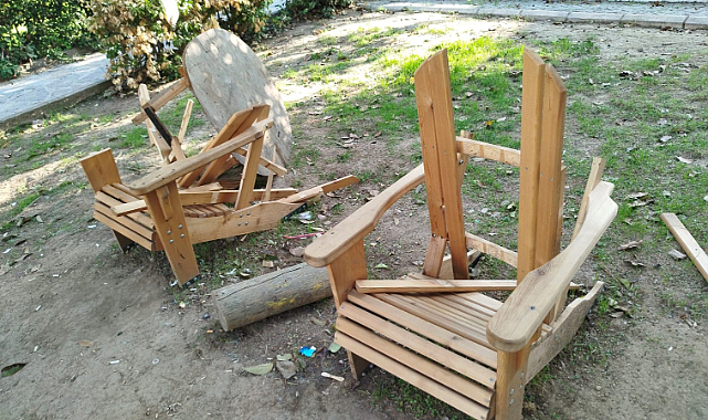Konak'ta Yeni Açılan Yüce Sonkurt Parkı'na Saldırı
